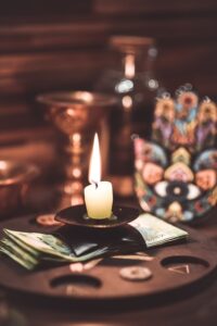 How to perform effective love spells with candles step-by-step